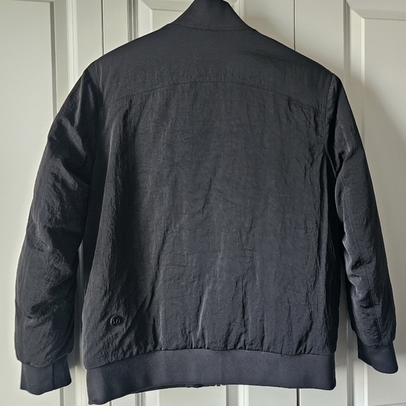 Lululemon Roam Far Reversible Down Bomber Jacket - Picture 2 of 6